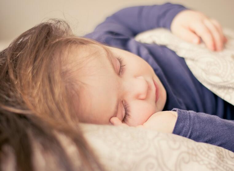 儿童全身受风什么症状,为什么夏天小孩老是生病