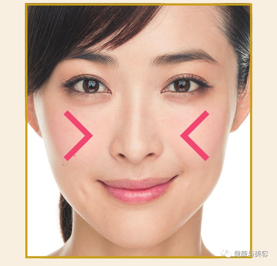 蔡徐坤腮红上热搜！《创造101》小姐姐说腮红用得好，脸小年龄小