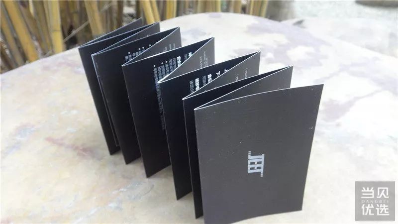 jeetw1蓝牙耳机咋连苹果手机,jeetw1蓝牙耳机连接方法