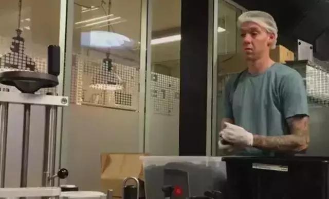 冰岛欢迎足球队,冰岛原来是属于英国吗