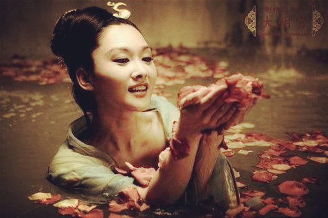 宫女和太监怎么上厕所啊？怎么洗澡啊？原来如此！