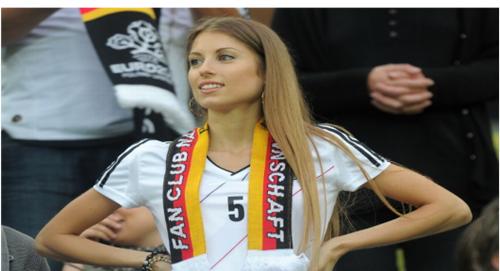 球星太太团娇妻斗艳,欧洲杯球星太太团