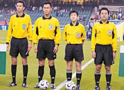 世界杯裁判用人规则,世界杯裁判多次判罚引争议3-0