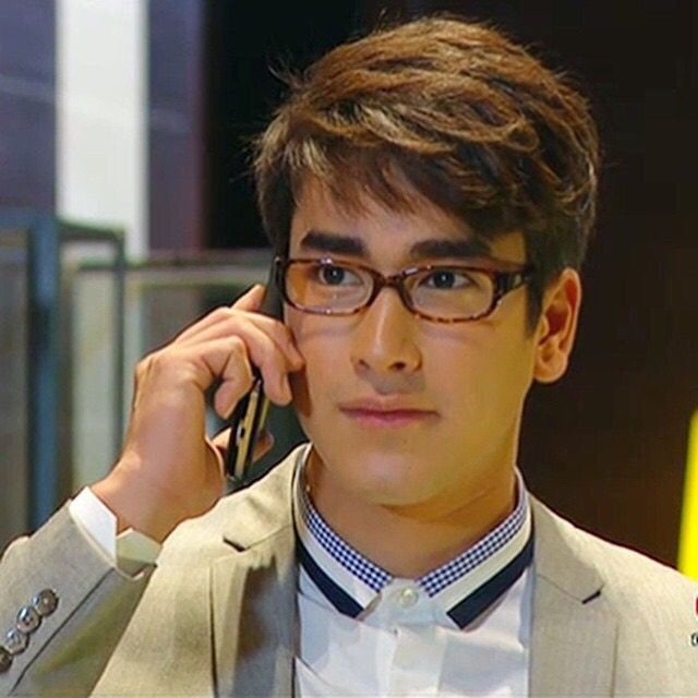 戴眼镜禁欲系的男星,戴眼镜帅哥禁欲系