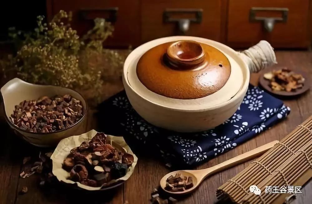 夏至来临，气温攀升，药王谷220两天一夜欢乐避暑体验！黑森林/森林花海/地心峡/水世界……