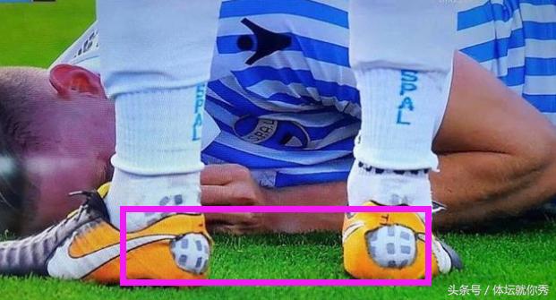 内马尔比赛时球袜是怎么穿的,内马尔穿蓝色球袜