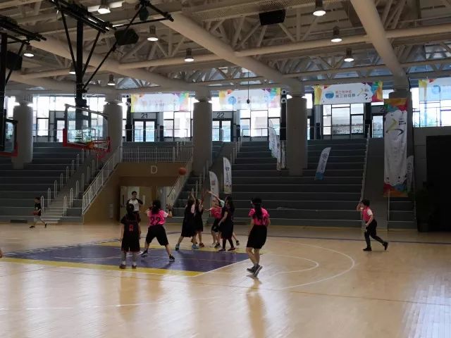 秀出自信引爆篮球魅力！2018年海淀学区第二届“聚·享杯”篮球比赛拉开帷幕