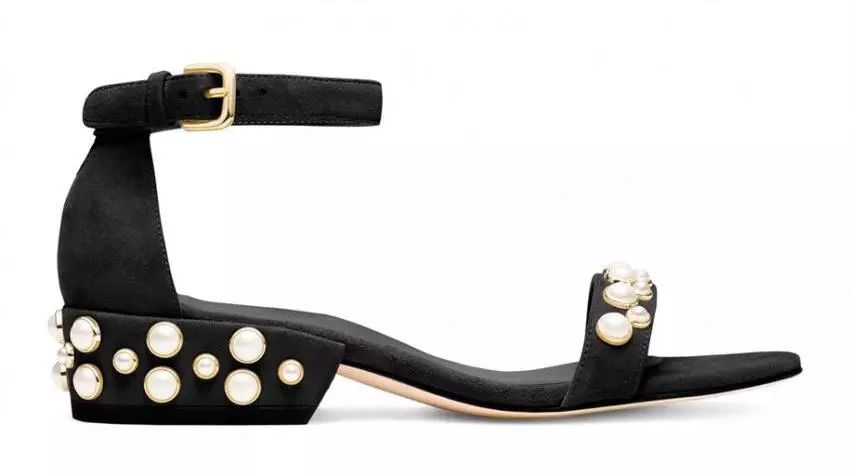 tata女鞋和天美意哪个好,tata天美意百丽是一个公司吗