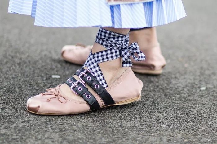 tata女鞋和天美意哪个好,tata天美意百丽是一个公司吗