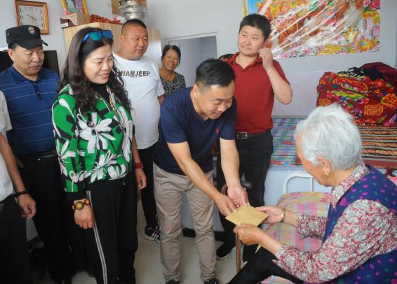 情系家乡造福桑梓,情系家乡助力乡村振兴奉献爱心