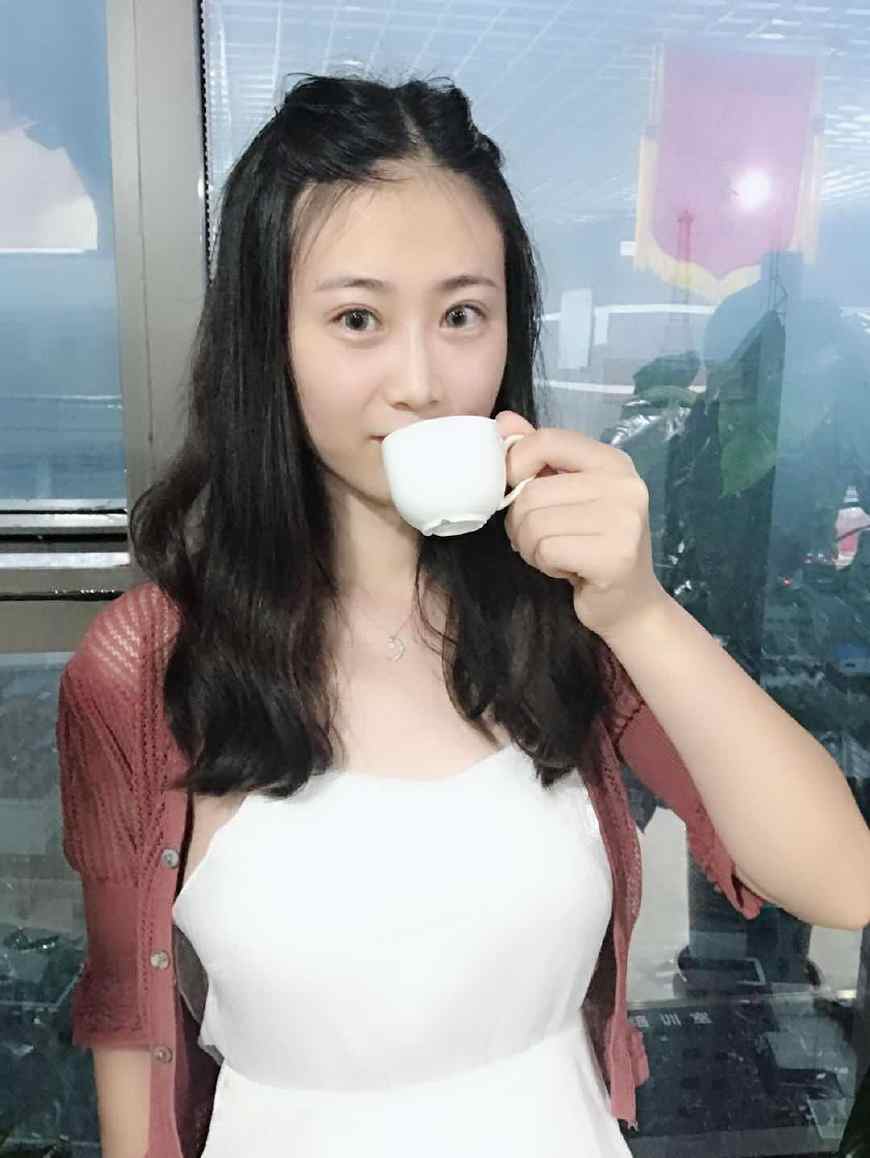 sk2水乳和基础护肤,sk2小灯泡精华面部护肤