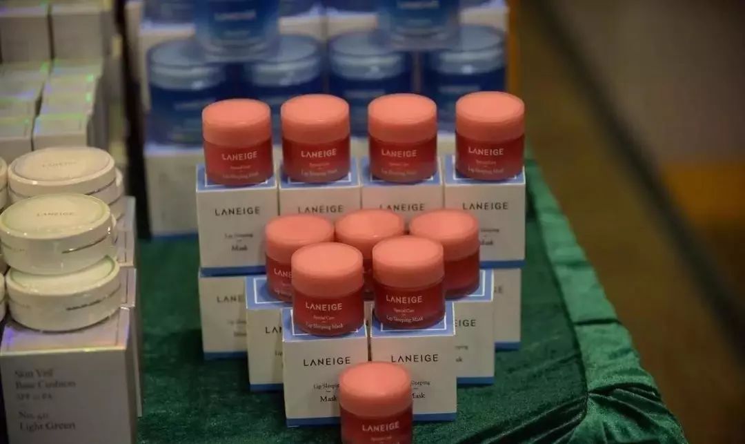 佛山查获假冒化妆品案件,香港假化妆品是真的吗