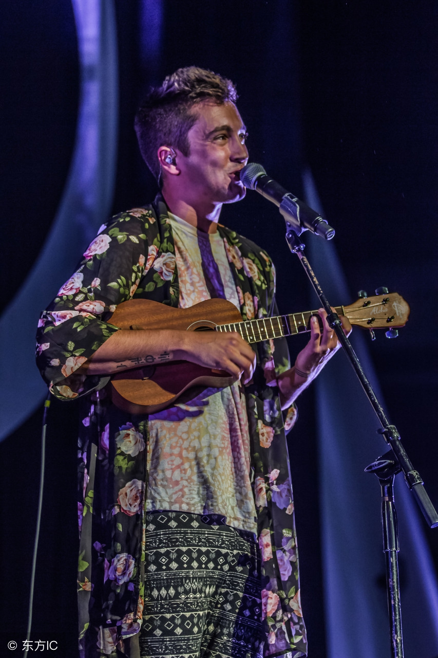 尤克里里手动调弦的方法,尤克里里的常用标准弦调