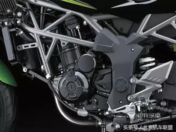 川崎小忍者250和国产小忍者区别,川崎小忍者好还是春风250sr好