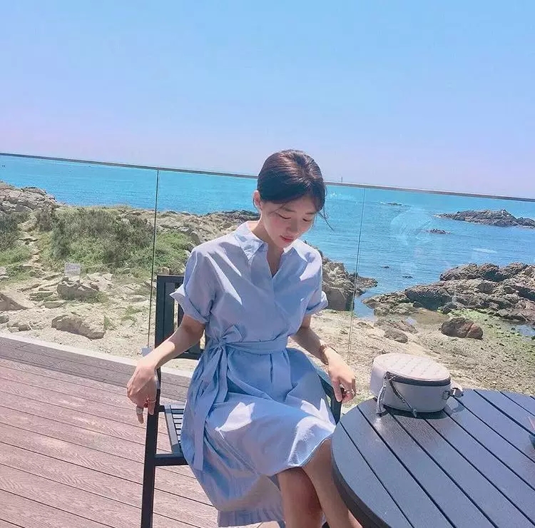 别人的大胸成累赘，平胸成烦恼，我这样穿，随意都好看