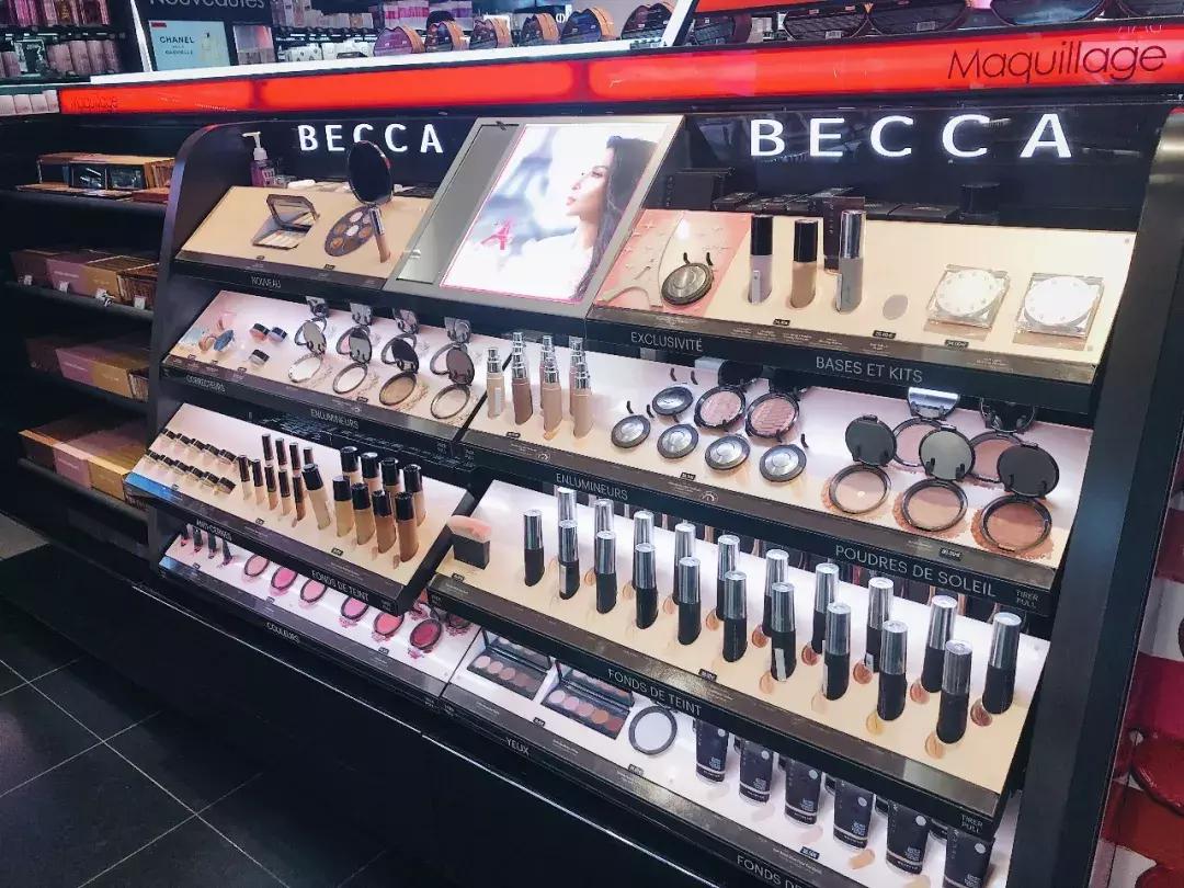 外国女的加油站视频,法国丝芙兰美女