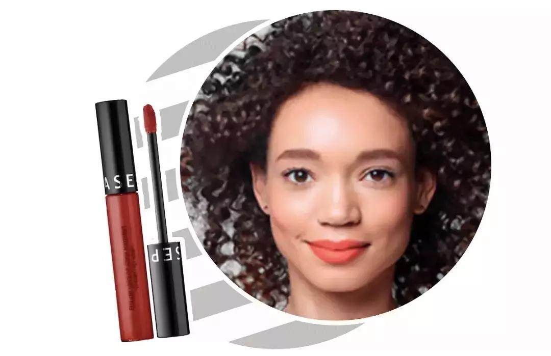 法国丝芙兰美女,外国加油站的女孩加油