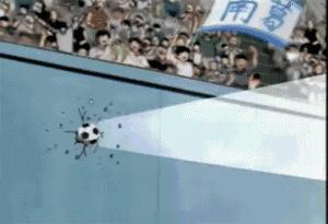 世界杯踢响，你还记得那个说“足球是朋友”的少年吗？