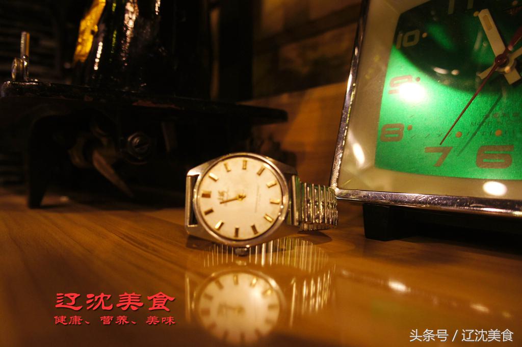 音乐配美食如歌如戏，酒吧加上串串香是一种什么样的体验