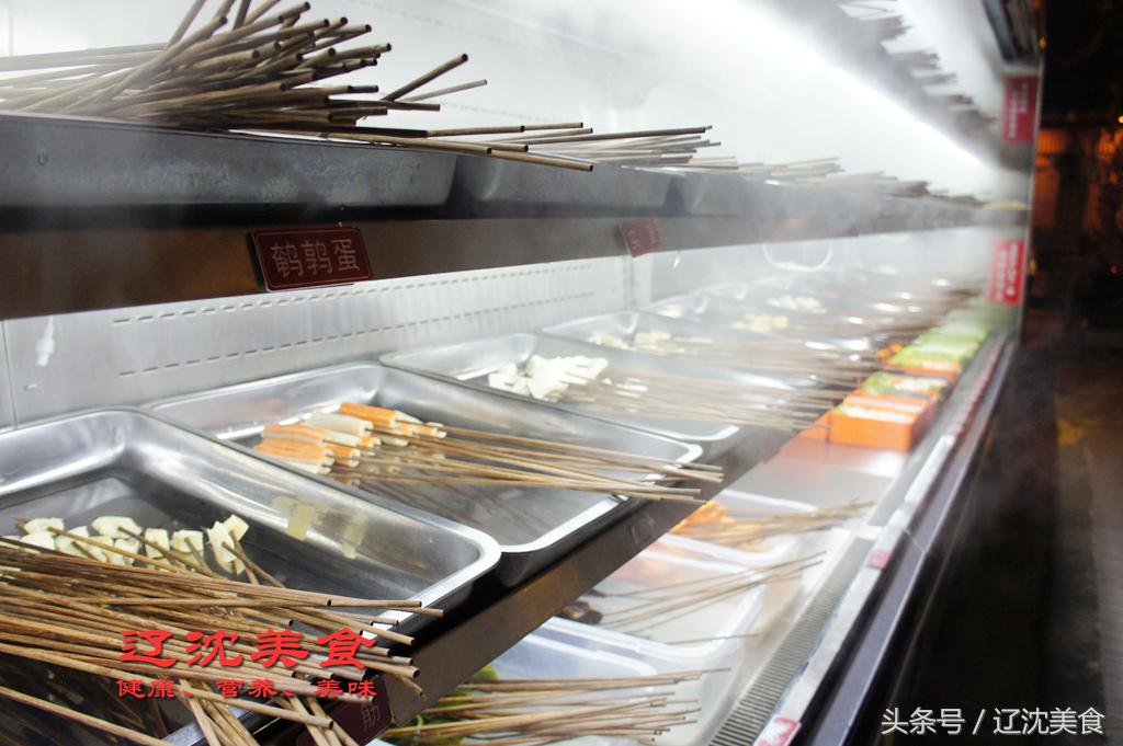 音乐配美食如歌如戏，酒吧加上串串香是一种什么样的体验