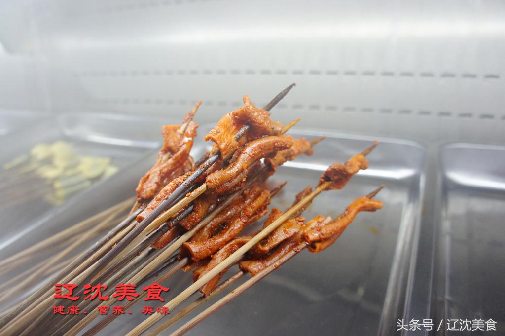 音乐配美食如歌如戏，酒吧加上串串香是一种什么样的体验