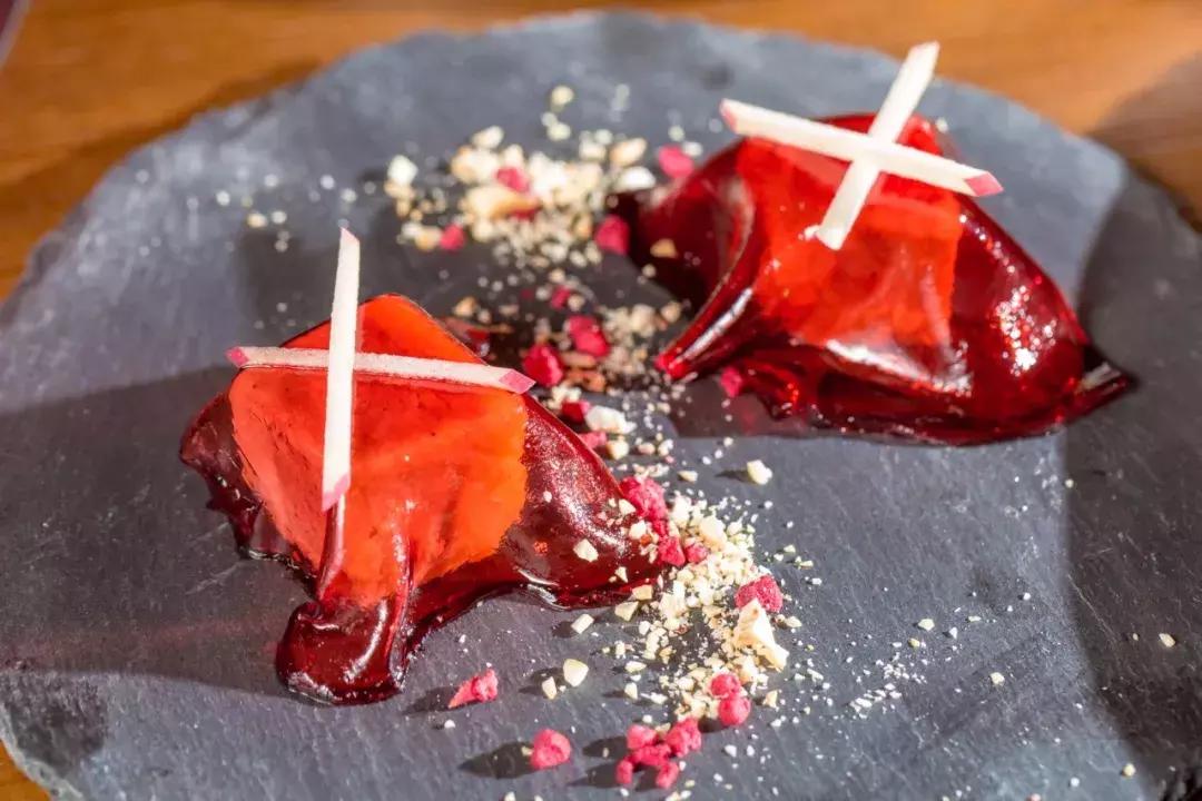 适合小情侣去的餐吧,一家很有情调和气氛的露天餐吧