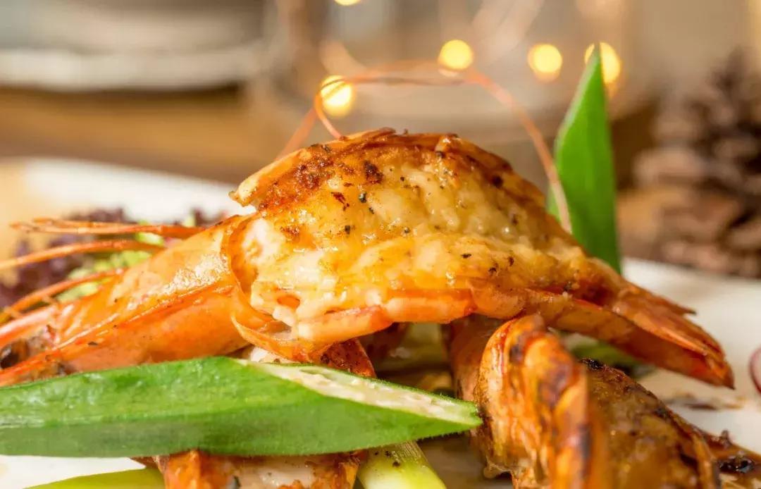 适合小情侣去的餐吧,一家很有情调和气氛的露天餐吧