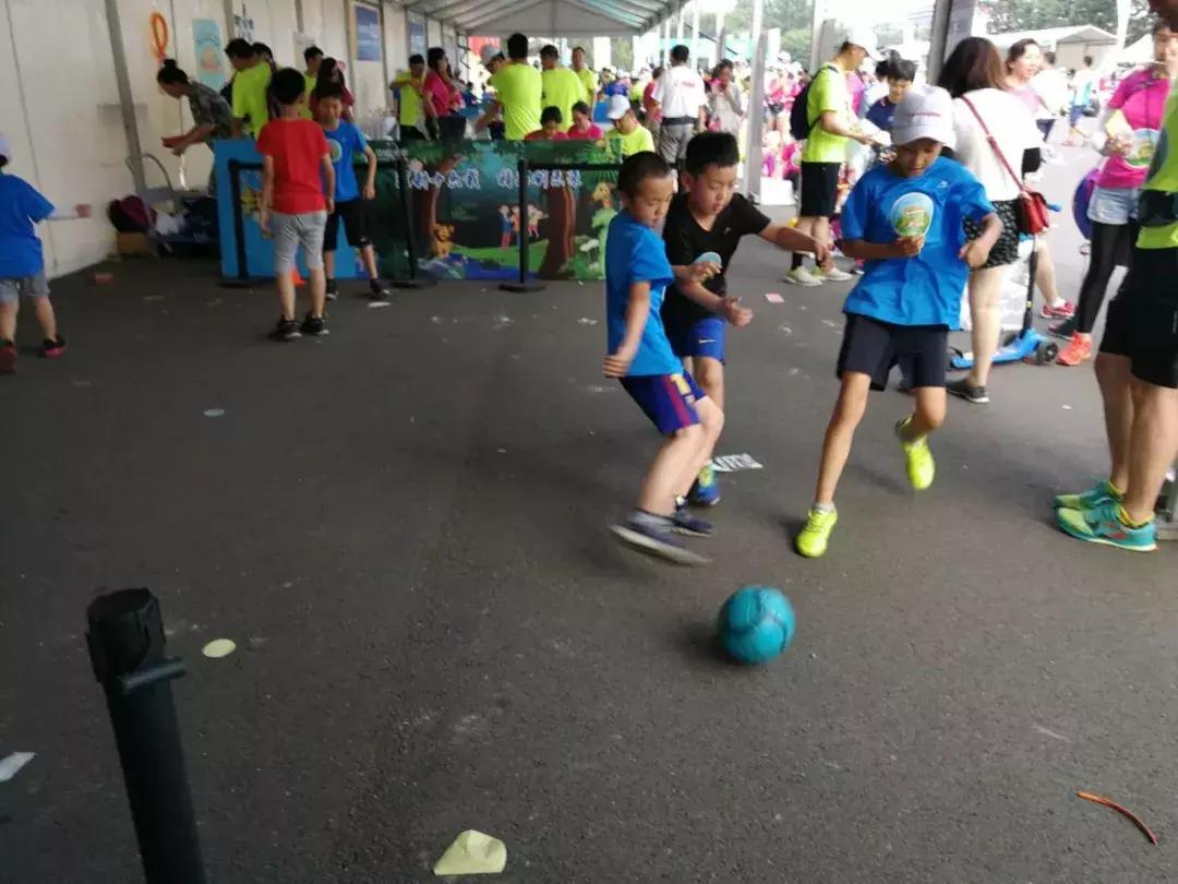 世界杯足球超燃,世界杯亲子运动