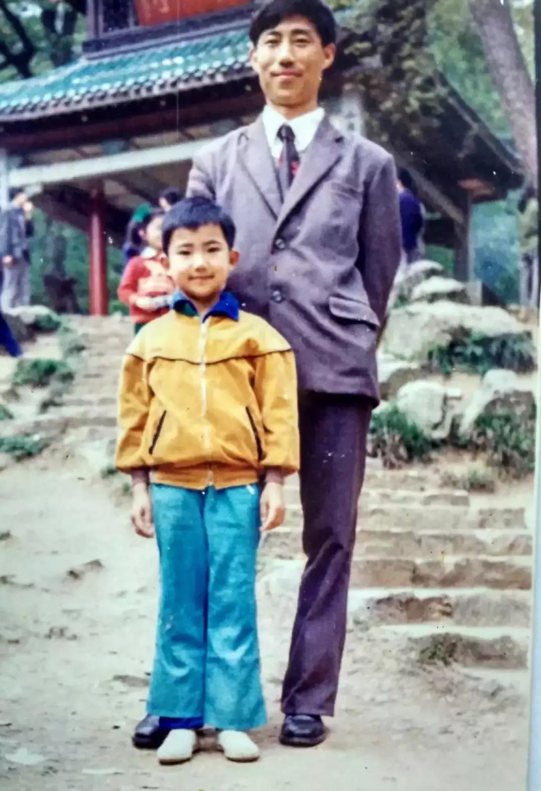 中国的c罗韦世豪,c罗第一次踢足球比赛