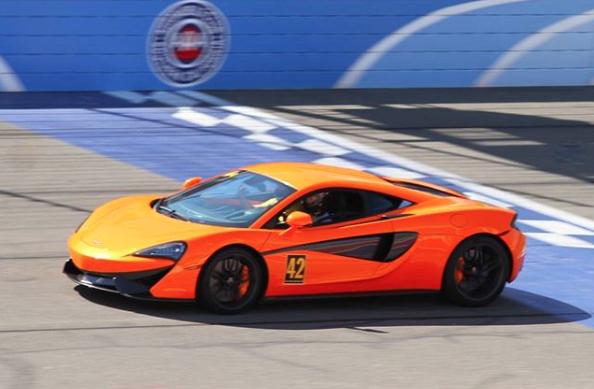 玩姿态就绝交!他的GT3只会活在赛道里|玩家