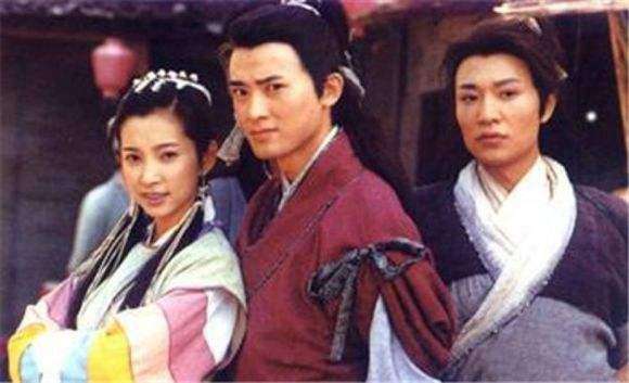 谈着“美中不足”的世界杯，不妨一览国产足球