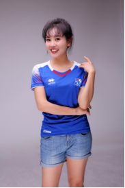 梅西再次带队夺取大力神杯,梅西首战展示大力神杯