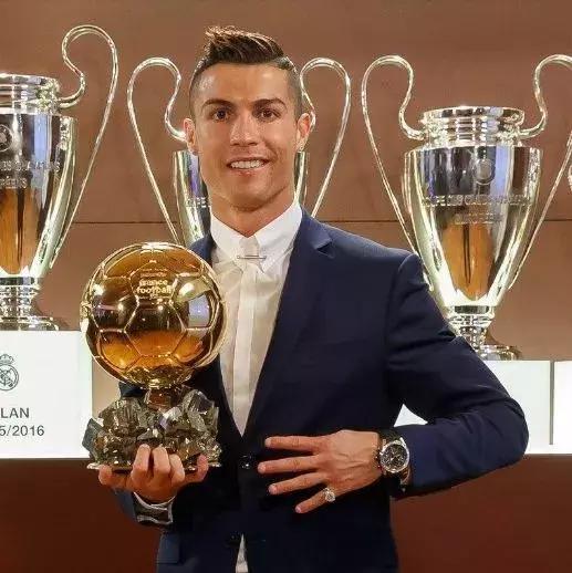 c罗一天赚多少人民币,c罗一天能赚多少钱