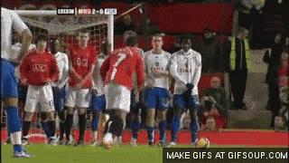 c罗的落叶球绝技,c罗的电梯球教学