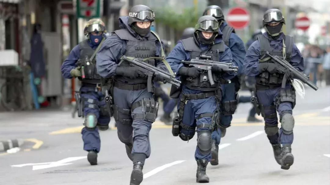 中国特警最新突击步枪,中国特警用的突击步枪