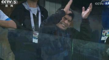 阿根廷夺冠梅西致敬马拉多纳,阿根廷夺冠马拉多纳和梅西画像