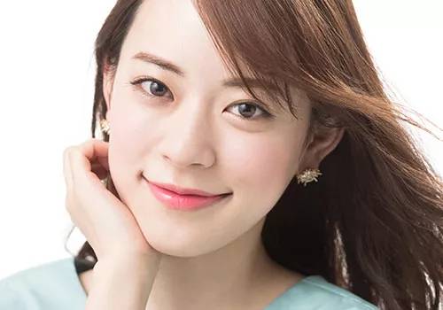 露华浓混合性油皮粉底测评,平价好用粉底露华浓