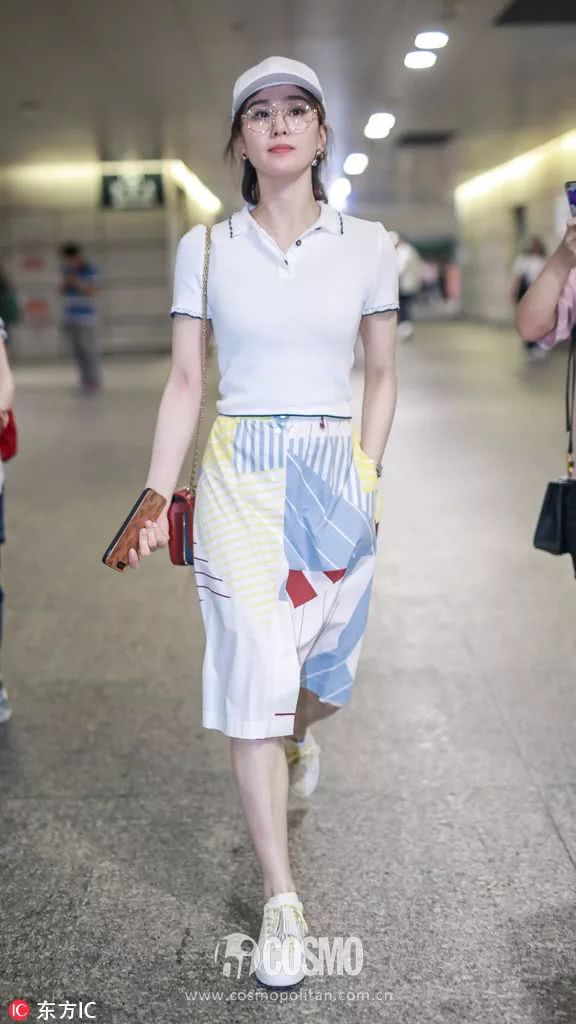 我必须穿最fashion的运动装看我“男票”踢球