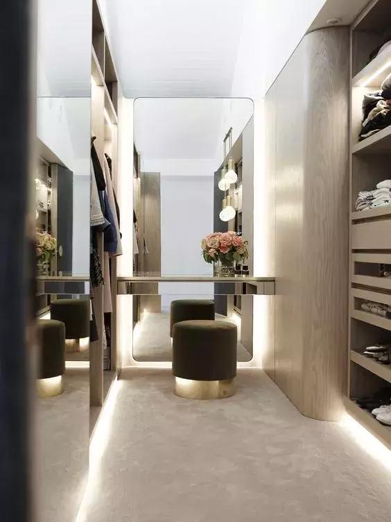 穿衣镜到底摆哪好？不要再瞎摆放了