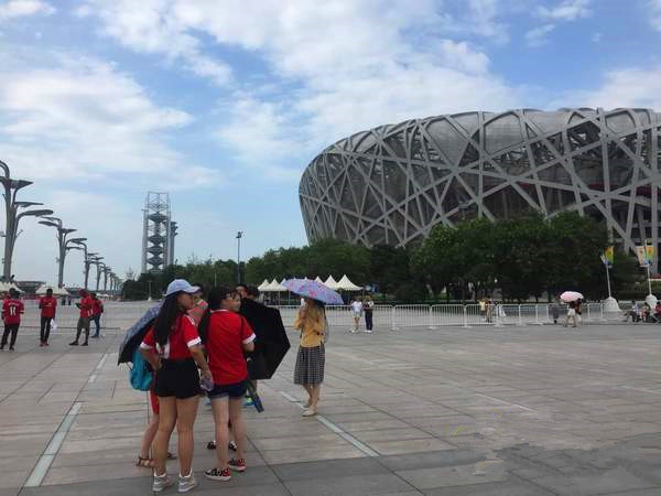 足球裁判暂停,足球暂停比赛