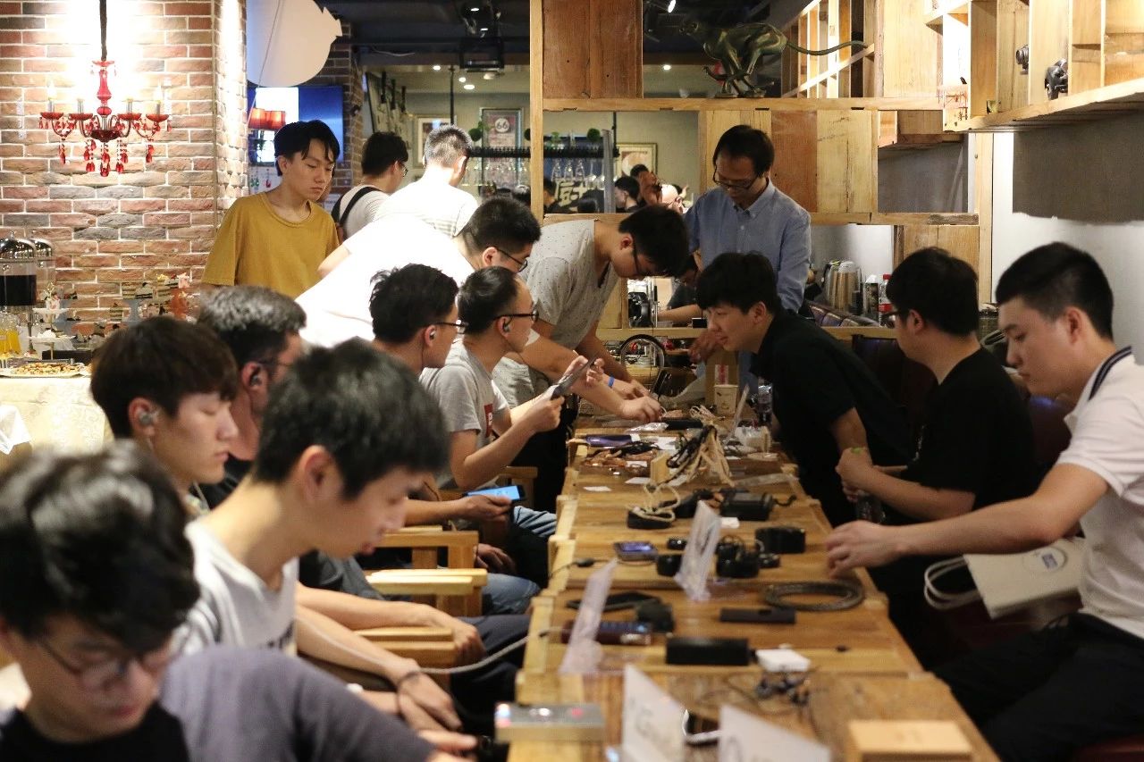 时隔两年多的聚会,时隔两年的聚会