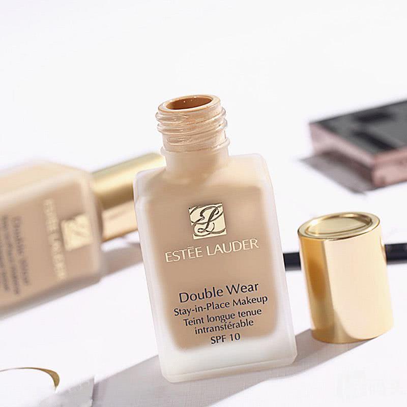 明星都是用的什么遮瑕粉底,明星用的粉底不脱妆不掉妆