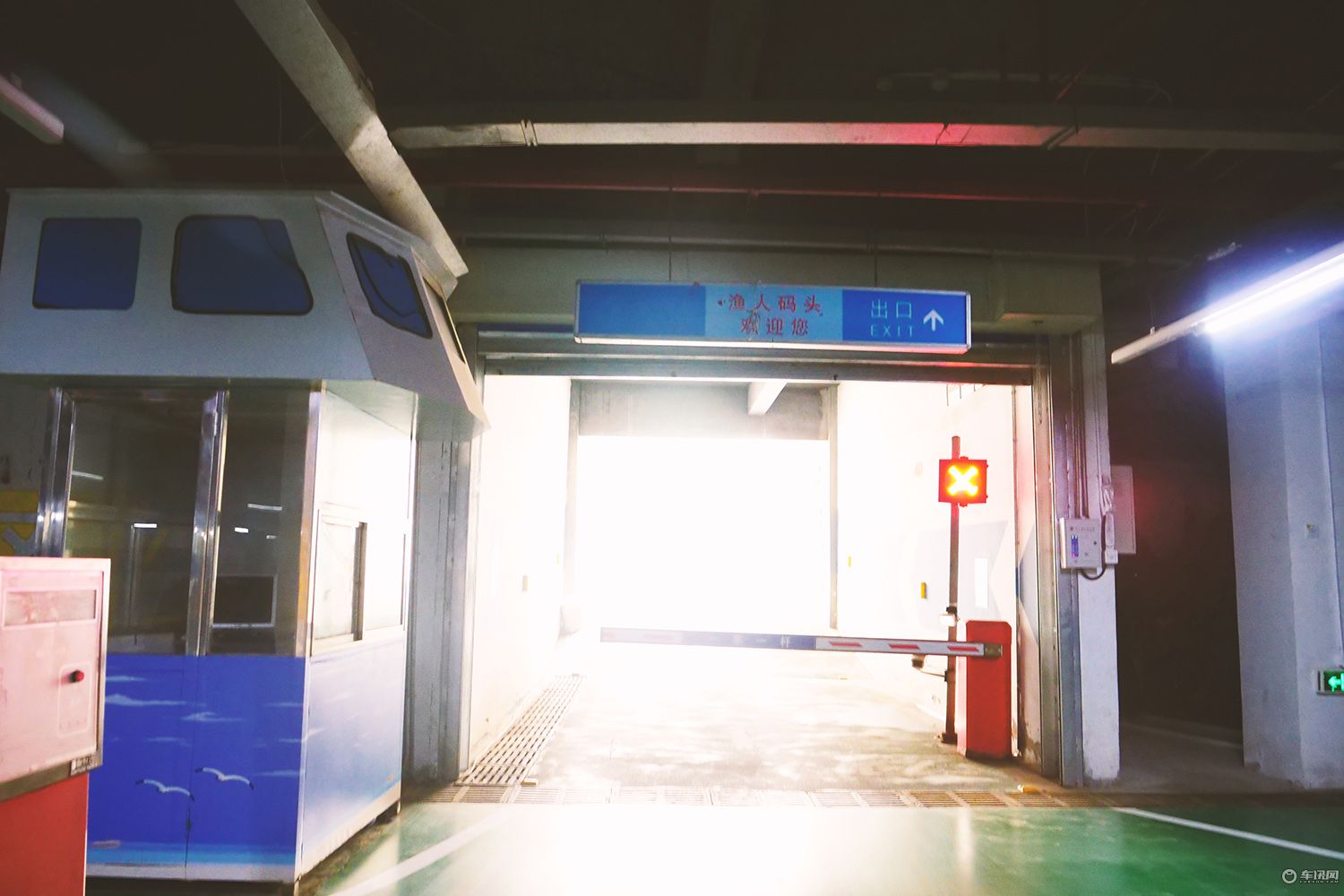 特斯拉modelx旅行,特斯拉modelx100d能跑多少公里