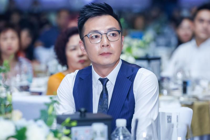 易悦人物访谈｜天诺财富董事长钟凯：要想踢好球，先得做好人