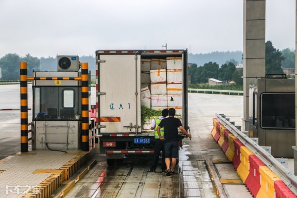 货车拉绿通为何能免过路费,4.2拉绿通免过路费吗