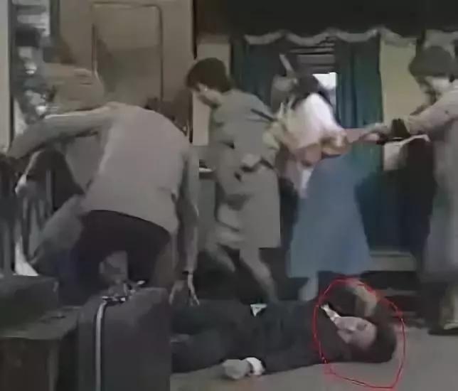 周星驰身患孤独绝症,憔悴老态:我让全世界笑过,岁月却没饶过我