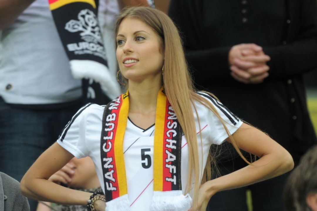 德国队逆境爆发,德国队走出低谷期了吗