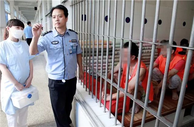 染上艾滋病24小时完成了自救,人工呼吸遇到艾滋病患者怎么办