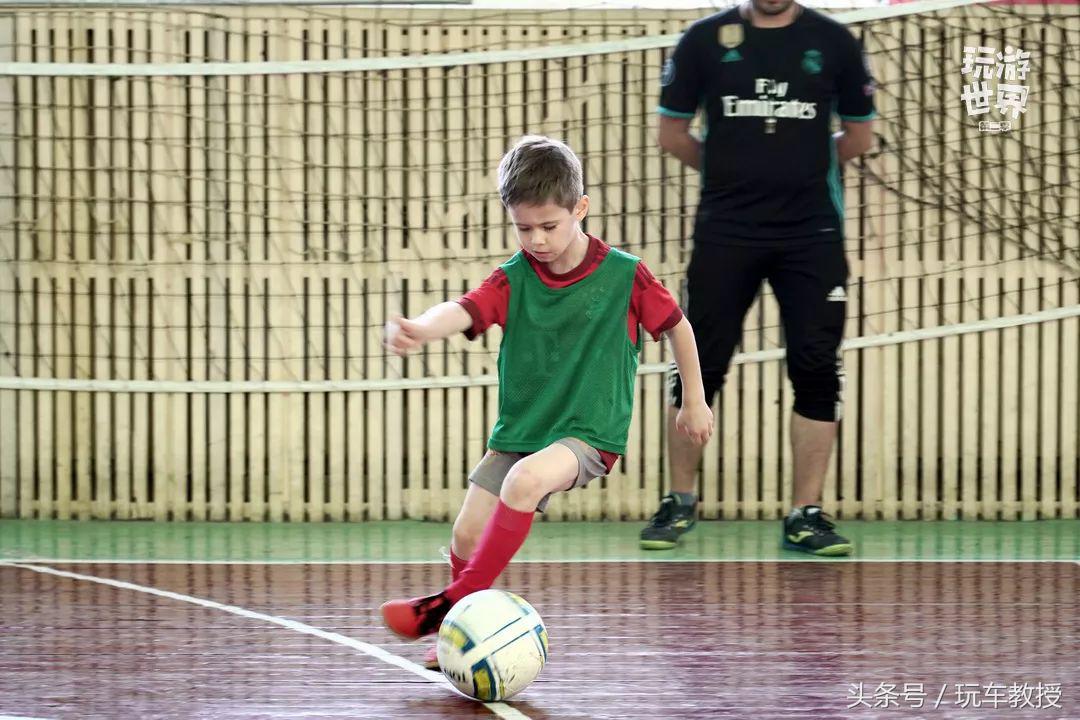 行李箱当“球门”！这SUV大得夸张！