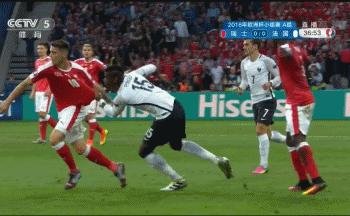 足球过人动图,最新足球搞笑片段